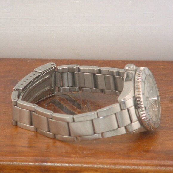 Pre-Owned Women’s Silver Roxy RX100 Analog Watch - Picture 6 of 6